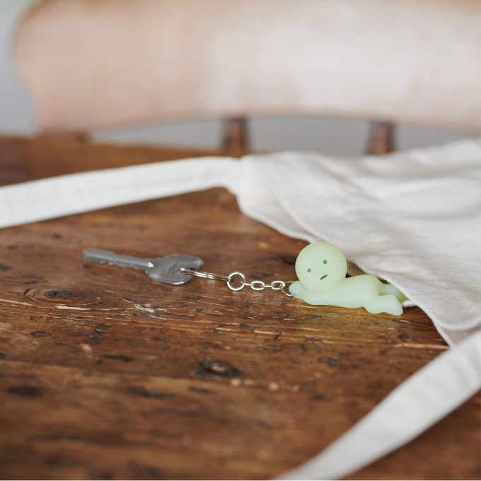 Smiski Keychain - Grabbing
